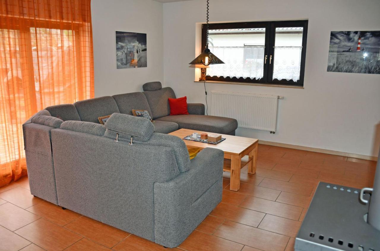 Schoenes Ferienhaus Mit Kamin Und Sauna Im Ostseebad Sellin Екстериор снимка